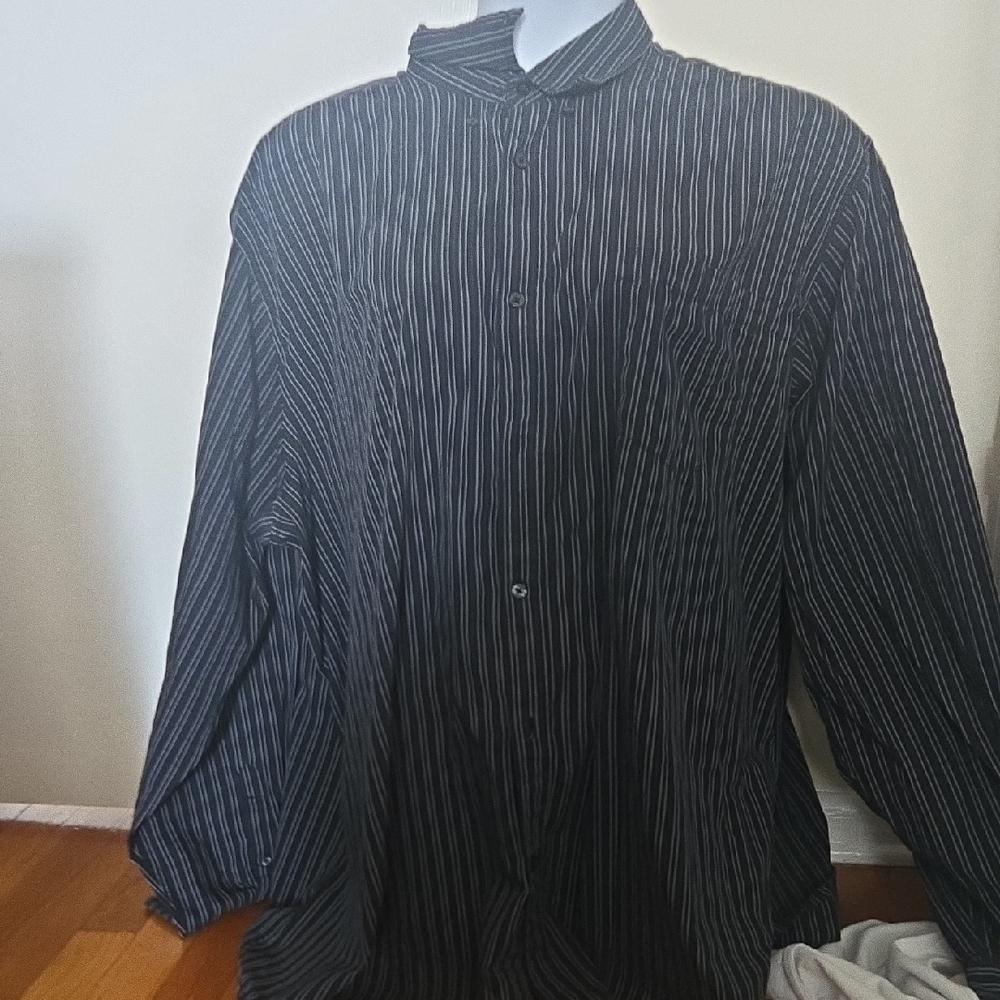 Basic Editions Black Casual Button Down Shirt with Classic Design